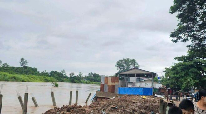 ရေတိုက်စားမှုကြောင့် မင်းပြားမြို့နယ်က နေအိမ်၊ ဆိုင်ခန်း အလုံး ၃၀ ဝန်းကျင် ပျက်စီး