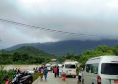 ပြည်ထောင်စုလမ်းမကြီး​ပေါ်က လမ်းပိုင်းတချို့ ရေကျော်နေပြီး ခရီးသွား​ကား​တွေပိတ်မိ​နေ