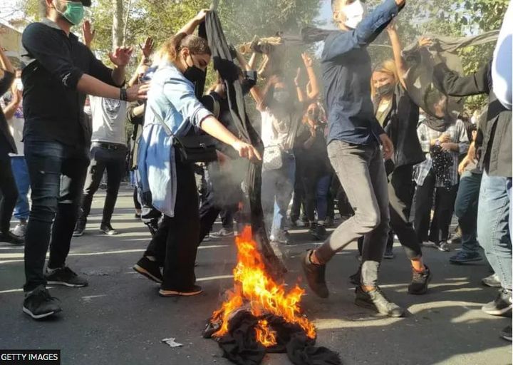 အီရန်မှာ ဆန္ဒပြပွဲကို အာဏာပိုင်တွေဖြိုခွင်းမှု ၁၃၃ ဦးသေဆုံး