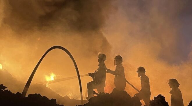 မန္တလေးမြို့က ပီနံအိတ်စက်ရုံ စွန့်ပစ်ပစ္စည်းဂိုဒေါင်မီးလောင်မှု သိန်း ၁၆၀ ကျော် ဆုံးရှုံးခဲ့