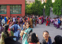 အိန္ဒိယနိုင်ငံ မြို့တော်ဒေလီမှာ ဗုံးခြိမ်းခြောက်မှုများကြောင့် စာသင်ကျောင်း ၁၀၀ ကျော် ပိတ်ထားရ