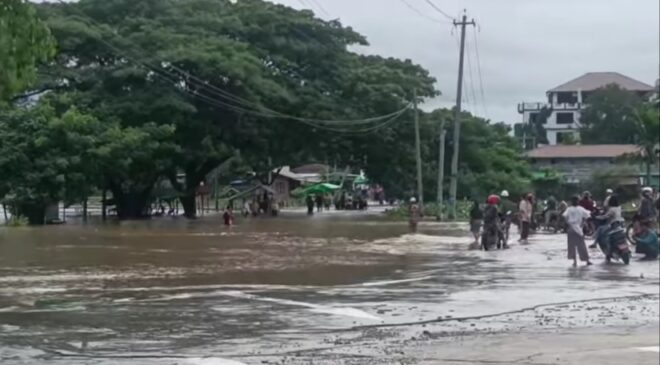 မြစ်ကြီးနားရေဘေး အိမ်ထောင်စု ၈၀၀ ကျော် ဘေးလွတ်ရာရွှေ့ပြောင်းပြီး ကယ်ဆယ်ရေးစခန်း ၁၀ ခု ဖွင့်ထားရ