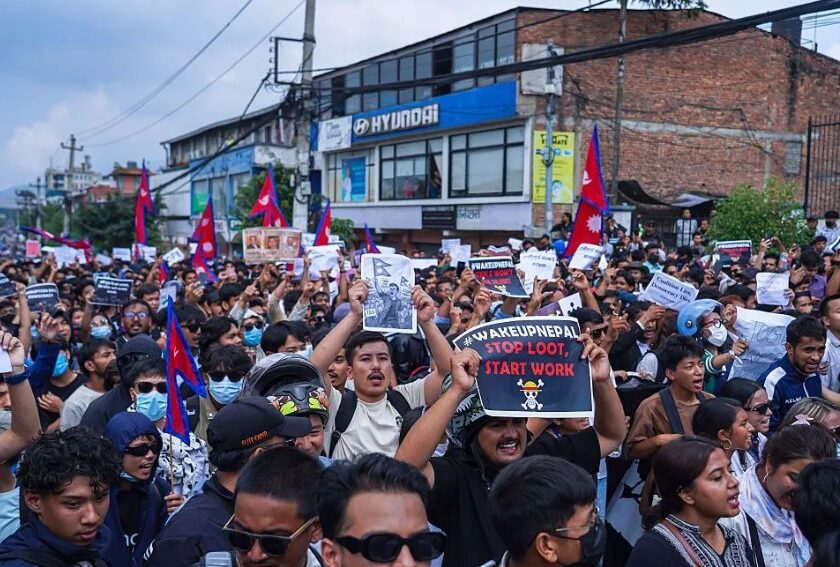 နီပေါမှာ ဝန်ကြီးချုပ်နုတ်ထွက်သွားပေမယ့် အကြမ်းဖက်ဆန္ဒပြမှုတွေ ဆက်လက်ဖြစ်ပွား