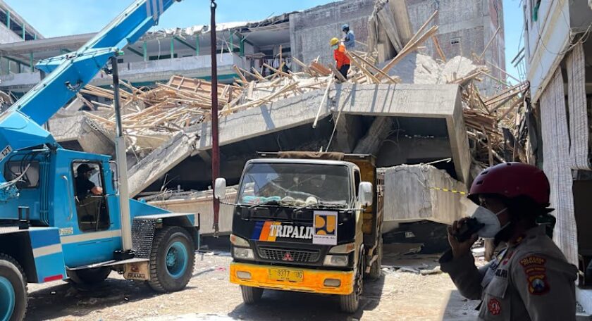 အင်ဒိုနီးရှား ဘာသာရေးကျောင်းပြိုကျမှု ပိတ်မိသူ ၅၉ ယောက် သေဆုံးဖွယ်ရှိ