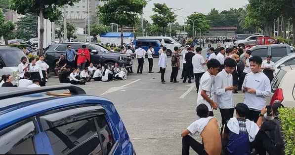 Breaking News…. ဖိလစ်ပိုင်နဲ့ အင်ဒိုမှာ ၇.၄ အဆင့် ငလျင်လှုပ်ခတ်ပြီးနောက် ဆူနာမီသတိပေးချက်တွေ ထုတ်ပြန်