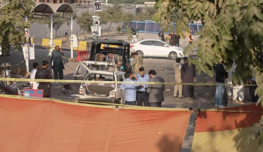 ပါကစ္စတန်မှာ တရားရုံးရှေ့ အသေခံဗုံးခွဲလို့ ၁၂ ယောက်သေပြီး ၂၇ ယောက်ဒဏ်ရာရ