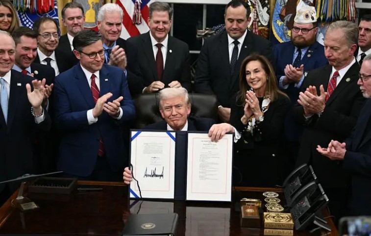 အမေရိကန်သမိုင်းမှာ အကြာရှည်ဆုံး အစိုးရရပ်ဆိုင်းမှု အဆုံးသတ်ပြီ