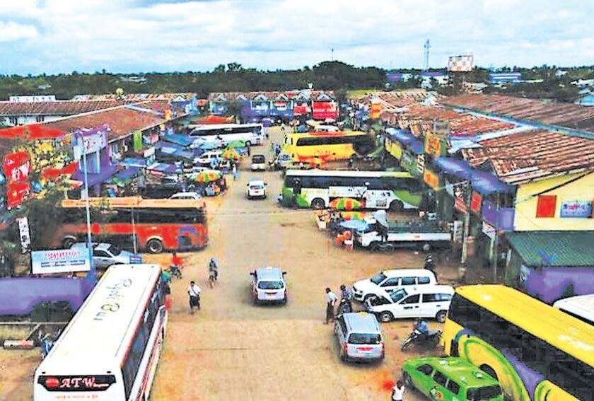 သင်္ကြန်အတွက် ကားလက်မှတ်တွေရောင်းနေပေမယ့် ဆီပြတ်ပါက ငွေပြန်အမ်းမယ်လို့ ယာဥ်လိုင်းတချို့က အသိပေးမှုရှိလာ