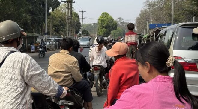 လားရှိုးမှာ ဓါတ်ဆီတလီတာ ပြင်ပပေါက်ဈေး ကျပ်တသောင်းဝန်းကျင် ဖြစ်နေလို့ ဈေးတင်မရောင်းဖို့ လိုက်လံသတိပေး