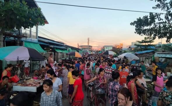 စက်သုံးဆီ​ဈေးတက်သလို ကုန်စျေးနှုန်းတွေလည်း သိသိသာသာတက်လာ