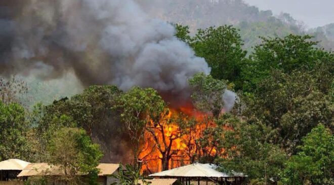 ရခိုင်မှာ ဒီကနေ့မနက်ပိုင်းက ပုဏ္ဍားကျွန်း ၊မြောက်ဦး နဲ့ ကျောက်တော်မှာ လေကြောင်းတိုက်ခိုက်ခံရ