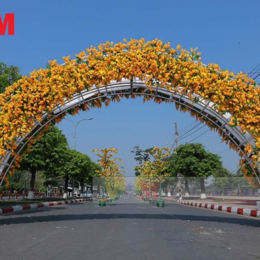 မြန်မာ့ရိုးရာ အတာသင်္ကြန်အတွက် မန္တလေးမှာ ဘာတွေပြင်ဆင်ထားလဲ၊ ယာဥ်အပ်နှံခ သတ်မှတ်နှုန်းထားထက် ပိုကောက်ခံလို့ တိုင်ကြားသူရှိရင် အရေးယူမယ်