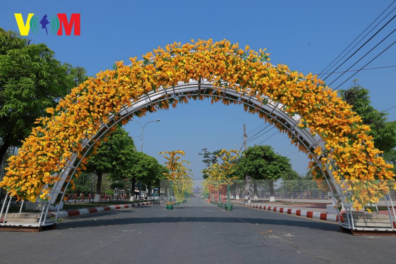 မြန်မာ့ရိုးရာ အတာသင်္ကြန်အတွက် မန္တလေးမှာ ဘာတွေပြင်ဆင်ထားလဲ၊ ယာဥ်အပ်နှံခ သတ်မှတ်နှုန်းထားထက် ပိုကောက်ခံလို့ တိုင်ကြားသူရှိရင် အရေးယူမယ်