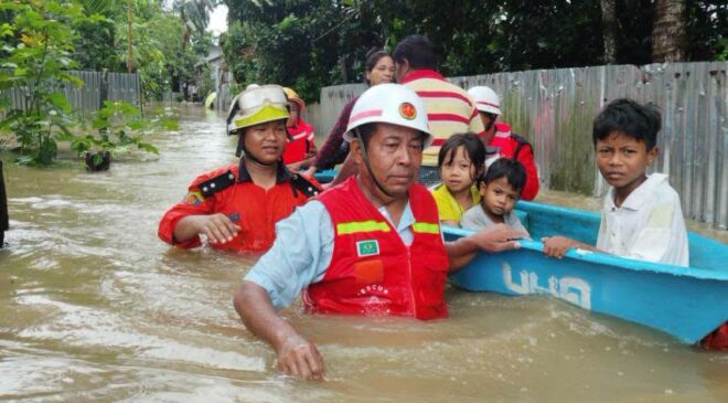 မိုးကောင်းမှာ ရေကြီးလို့ ပြည်သူ သောင်းနဲ့ချီ ရေဘေးသင့်ပြီး အကူအညီတွေလိုအပ်နေ