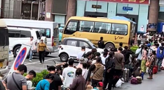 တရုတ်နယ်စပ် ရင်ကျန်းဘက်မှာ အထောက်အထားမဲ့ မြန်မာလုပ်သားတွေကို ခပ်စိပ်စိပ် ဖမ်းဆီးပြီး မြန်မာဘက် ပြန်ပို့​နေ